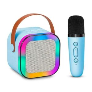 Parlante portátil azul con asa de cuero y micrófono inalámbrico a juego con luces LED integradas.
