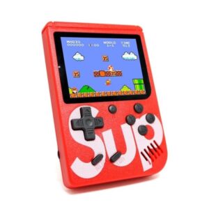 Consola de videojuegos portátil de color rojo con el logo SUP, mostrando un juego de plataformas clásico en su pantalla.