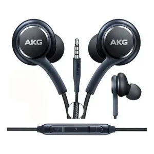 Auriculares intraurales negros con cable trenzado, conector de 3.5mm y mando de control remoto con logo AKG.