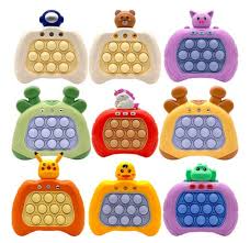 Colección de nueve juguetes electrónicos Pop it infantiles con formas de animales y personajes coloridos.